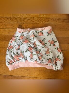 Little Unicorn Muslin Baby Car Seat Canopy Cover Nursing Cover Cotton Roses NWOT